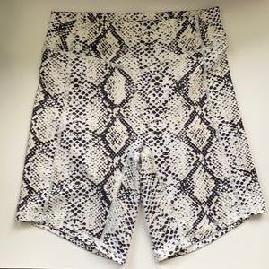 Balance athletica python rider shorts size medium